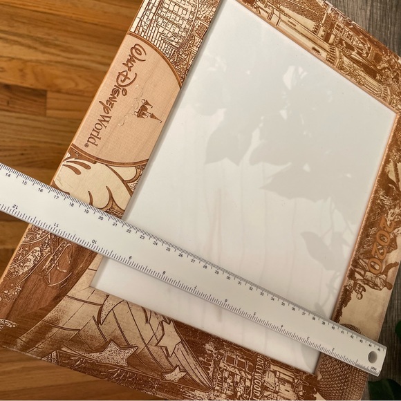 Walt Disney World 2020 Etched Wood Photo Picture Frame 11.5X9.5 - Picture 7 of 7